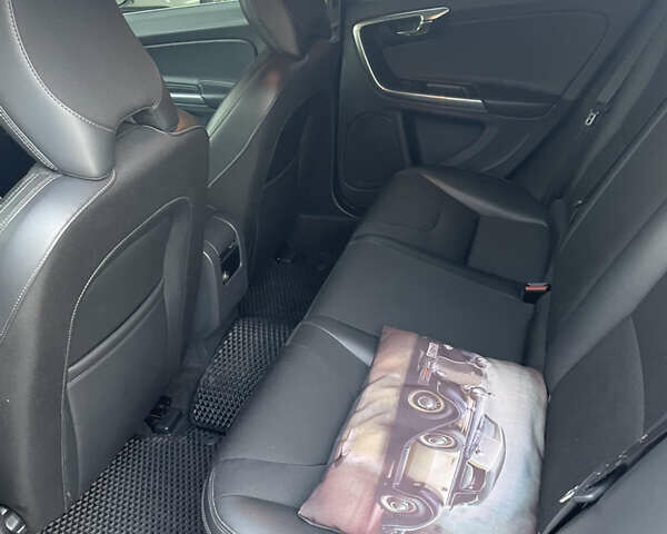 Серый Вольво B60, объемом двигателя 1.97 л и пробегом 256 тыс. км за 11500 $, фото 6 на Automoto.ua