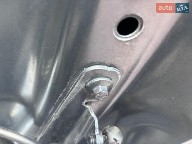 Сірий Вольво B60, об'ємом двигуна 1.6 л та пробігом 206 тис. км за 12700 $, фото 159 на Automoto.ua