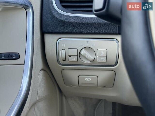 Серый Вольво B60, объемом двигателя 2 л и пробегом 131 тыс. км за 2300 $, фото 9 на Automoto.ua