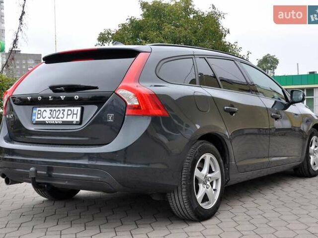 Серый Вольво B60, объемом двигателя 2 л и пробегом 235 тыс. км за 11700 $, фото 10 на Automoto.ua