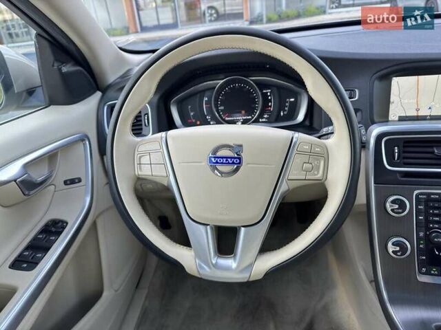 Серый Вольво B60, объемом двигателя 2 л и пробегом 131 тыс. км за 2300 $, фото 12 на Automoto.ua