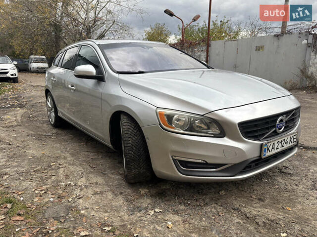 Серый Вольво B60, объемом двигателя 1.97 л и пробегом 242 тыс. км за 14400 $, фото 2 на Automoto.ua