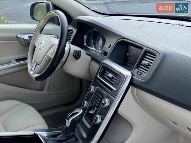 Серый Вольво B60, объемом двигателя 2 л и пробегом 131 тыс. км за 2300 $, фото 17 на Automoto.ua