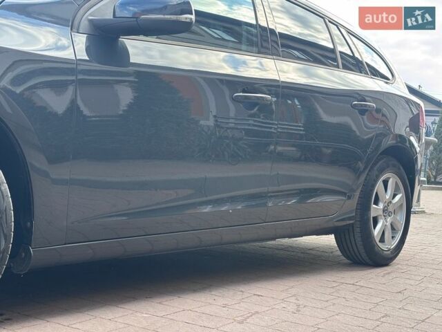 Сірий Вольво B60, об'ємом двигуна 1.6 л та пробігом 206 тис. км за 12700 $, фото 17 на Automoto.ua