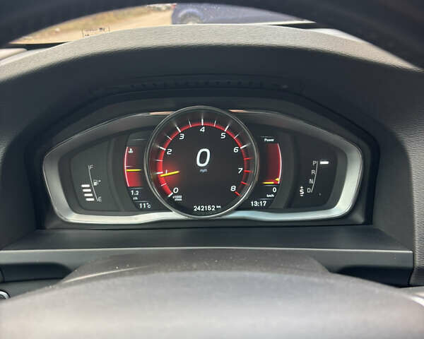 Серый Вольво B60, объемом двигателя 1.97 л и пробегом 242 тыс. км за 14400 $, фото 9 на Automoto.ua