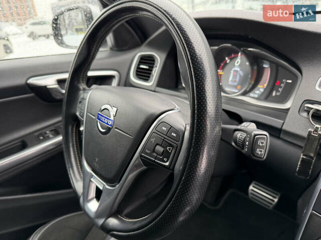 Серый Вольво B60, объемом двигателя 1.98 л и пробегом 266 тыс. км за 12990 $, фото 43 на Automoto.ua