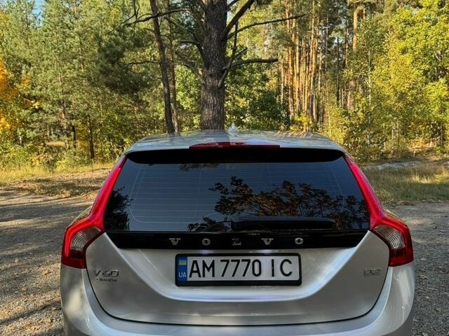 Серый Вольво B60, объемом двигателя 1.56 л и пробегом 281 тыс. км за 11800 $, фото 3 на Automoto.ua
