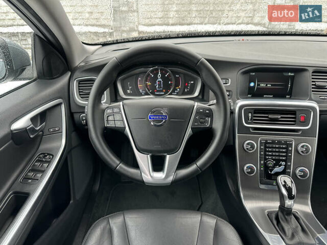 Серый Вольво B60, объемом двигателя 1.99 л и пробегом 241 тыс. км за 14400 $, фото 62 на Automoto.ua