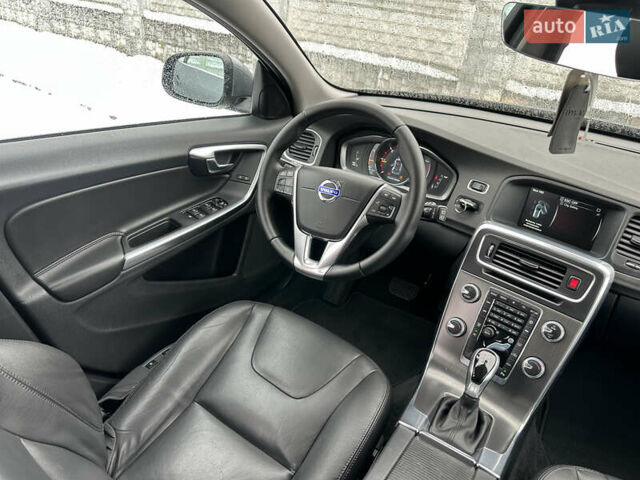 Серый Вольво B60, объемом двигателя 1.99 л и пробегом 241 тыс. км за 14400 $, фото 80 на Automoto.ua