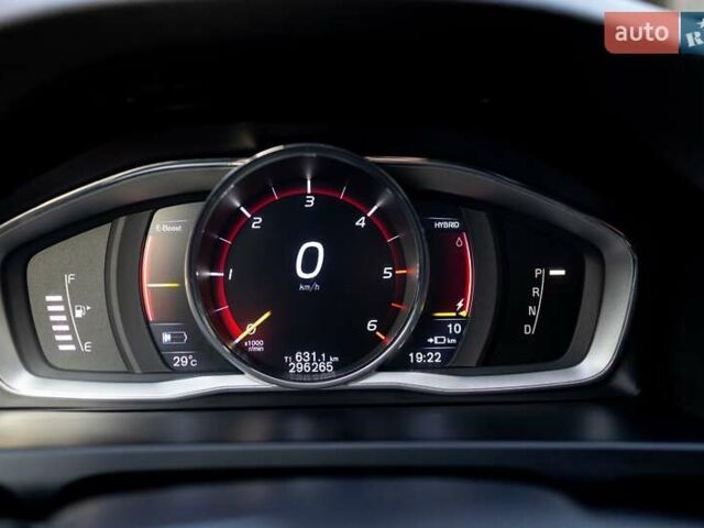 Серый Вольво B60, объемом двигателя 2.4 л и пробегом 296 тыс. км за 15300 $, фото 30 на Automoto.ua
