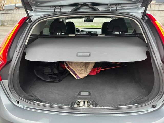 Серый Вольво B60, объемом двигателя 2 л и пробегом 230 тыс. км за 14500 $, фото 9 на Automoto.ua