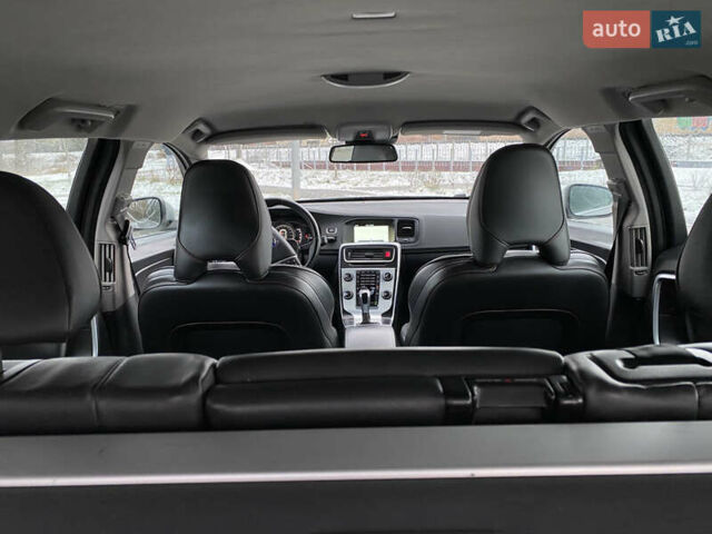 Серый Вольво B60, объемом двигателя 1.97 л и пробегом 210 тыс. км за 11888 $, фото 51 на Automoto.ua