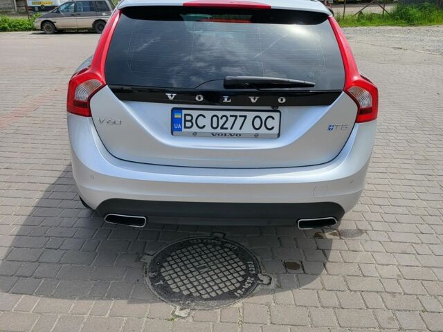 Вольво B60 2016 у Львові на Automoto.ua Сірий Вольво B60, об'ємом двигуна 2 л та пробігом 75 тис. км за 14400 $, фото 4 на Automoto.ua