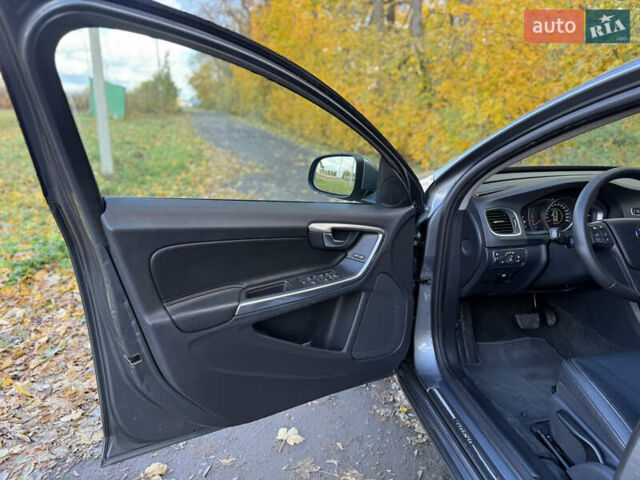 Сірий Вольво B60, об'ємом двигуна 1.97 л та пробігом 211 тис. км за 15700 $, фото 12 на Automoto.ua