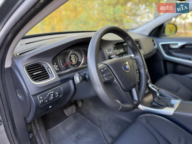 Сірий Вольво B60, об'ємом двигуна 1.97 л та пробігом 211 тис. км за 15700 $, фото 14 на Automoto.ua