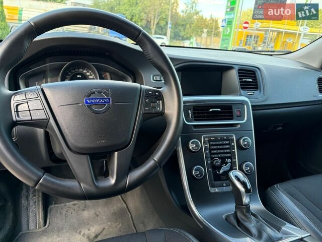 Сірий Вольво B60, об'ємом двигуна 1.97 л та пробігом 212 тис. км за 13500 $, фото 24 на Automoto.ua