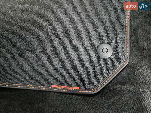 Серый Вольво B60, объемом двигателя 1.97 л и пробегом 210 тыс. км за 11888 $, фото 35 на Automoto.ua