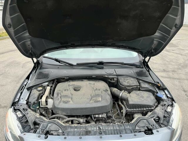 Серый Вольво B60, объемом двигателя 2 л и пробегом 230 тыс. км за 14500 $, фото 15 на Automoto.ua