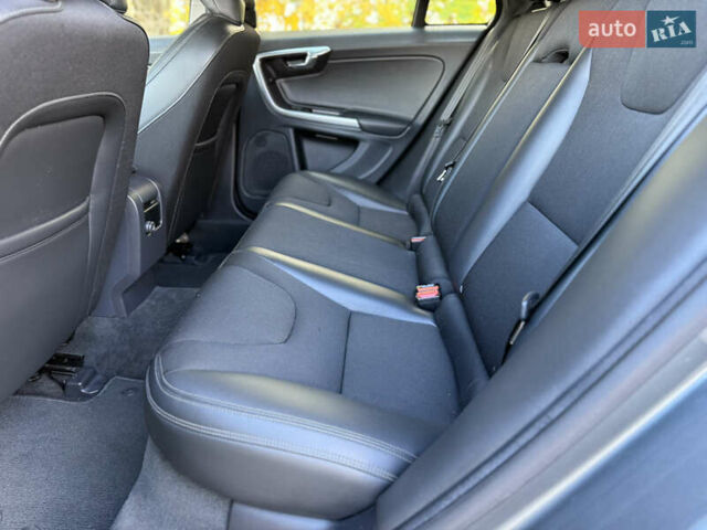 Сірий Вольво B60, об'ємом двигуна 1.97 л та пробігом 211 тис. км за 15700 $, фото 17 на Automoto.ua