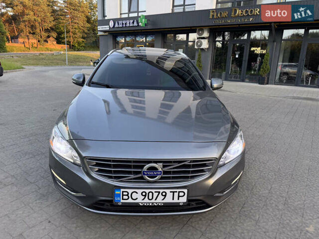 Серый Вольво B60, объемом двигателя 1.97 л и пробегом 107 тыс. км за 12700 $, фото 1 на Automoto.ua
