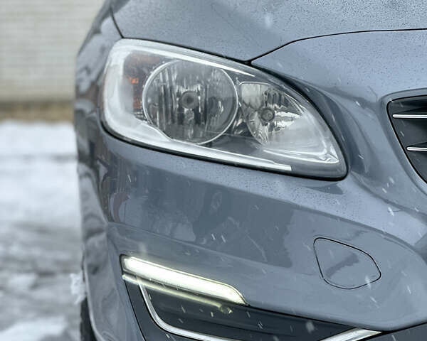 Серый Вольво B60, объемом двигателя 1.99 л и пробегом 241 тыс. км за 14400 $, фото 55 на Automoto.ua