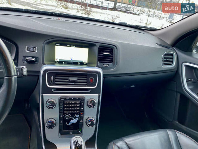 Серый Вольво B60, объемом двигателя 1.97 л и пробегом 210 тыс. км за 11888 $, фото 28 на Automoto.ua