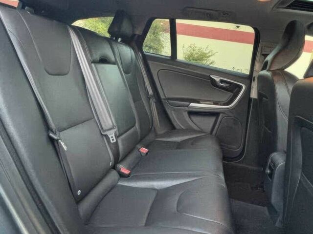 Вольво B60 2016 у Житомирі на Automoto.ua Сірий Вольво B60, об'ємом двигуна 2.5 л та пробігом 72 тис. км за 11999 $, фото 10 на Automoto.ua