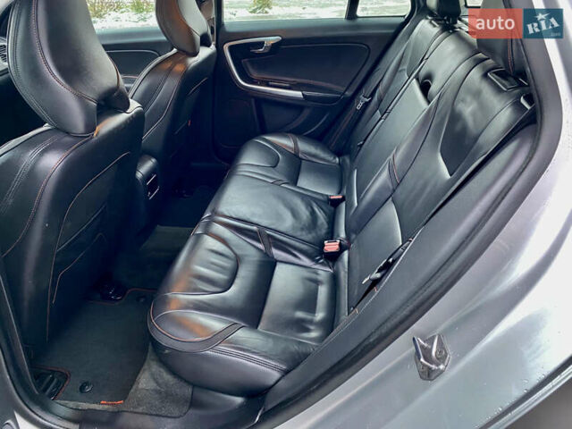 Серый Вольво B60, объемом двигателя 1.97 л и пробегом 210 тыс. км за 11888 $, фото 33 на Automoto.ua