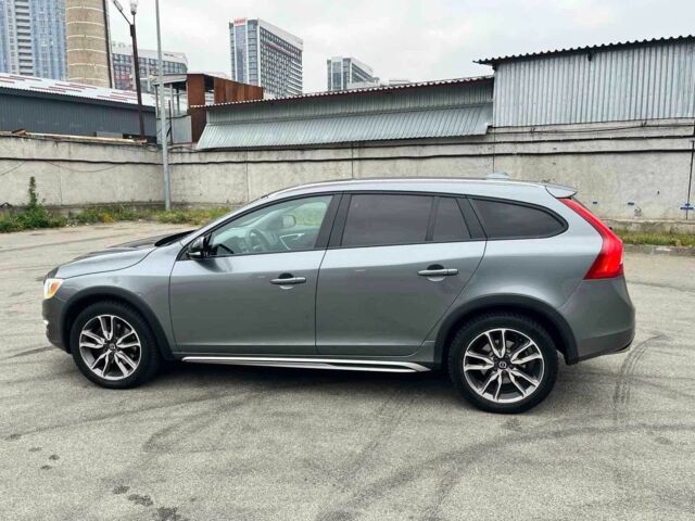 Серый Вольво B60, объемом двигателя 2 л и пробегом 230 тыс. км за 14500 $, фото 3 на Automoto.ua