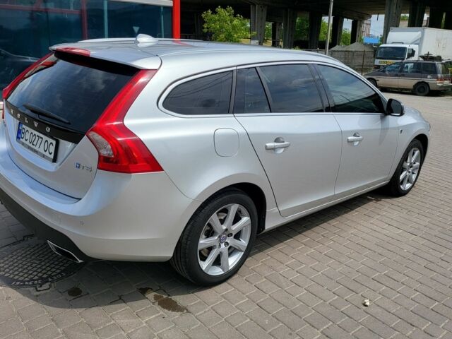 Вольво B60 2016 у Львові на Automoto.ua Сірий Вольво B60, об'ємом двигуна 2 л та пробігом 75 тис. км за 14400 $, фото 3 на Automoto.ua