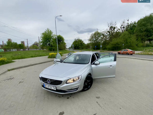 Серый Вольво B60, объемом двигателя 1.97 л и пробегом 210 тыс. км за 11888 $, фото 3 на Automoto.ua