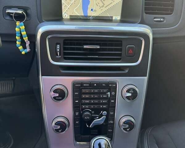 Серый Вольво B60, объемом двигателя 1.97 л и пробегом 225 тыс. км за 14900 $, фото 27 на Automoto.ua