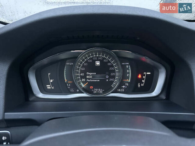 Серый Вольво B60, объемом двигателя 1.99 л и пробегом 241 тыс. км за 14400 $, фото 112 на Automoto.ua