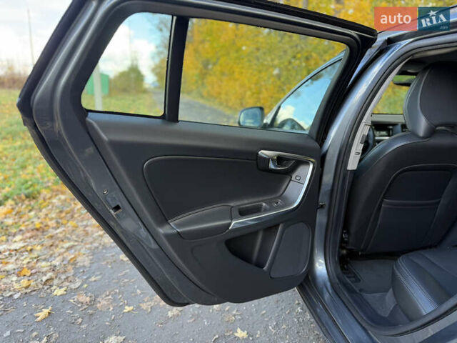 Сірий Вольво B60, об'ємом двигуна 1.97 л та пробігом 211 тис. км за 15700 $, фото 16 на Automoto.ua