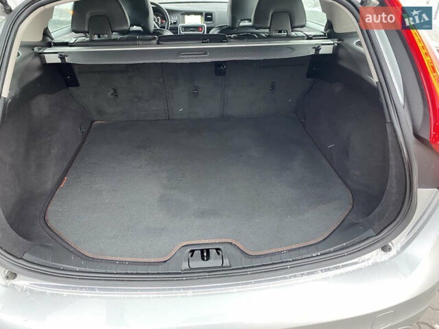 Серый Вольво B60, объемом двигателя 1.97 л и пробегом 210 тыс. км за 11888 $, фото 49 на Automoto.ua