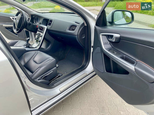 Серый Вольво B60, объемом двигателя 1.97 л и пробегом 210 тыс. км за 11888 $, фото 22 на Automoto.ua