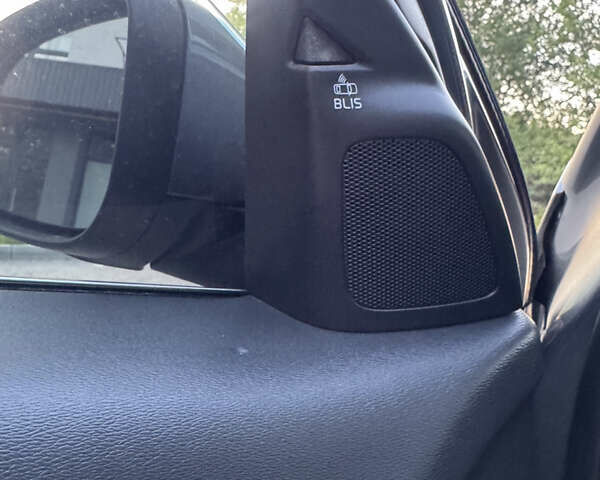 Серый Вольво B60, объемом двигателя 1.97 л и пробегом 107 тыс. км за 12700 $, фото 10 на Automoto.ua