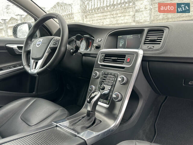 Серый Вольво B60, объемом двигателя 1.99 л и пробегом 241 тыс. км за 14400 $, фото 101 на Automoto.ua
