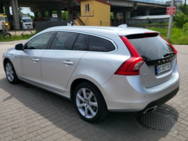 Вольво B60 2016 у Львові на Automoto.ua Сірий Вольво B60, об'ємом двигуна 2 л та пробігом 75 тис. км за 14400 $, фото 5 на Automoto.ua