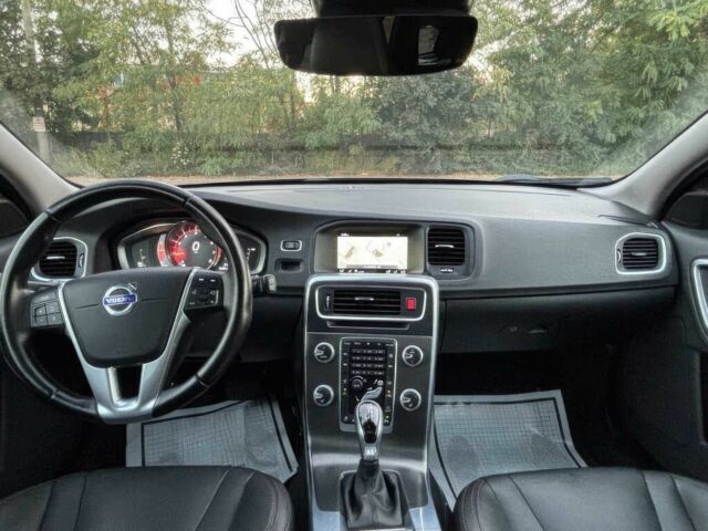 Вольво B60 2016 у Житомирі на Automoto.ua Сірий Вольво B60, об'ємом двигуна 2.5 л та пробігом 72 тис. км за 11999 $, фото 7 на Automoto.ua