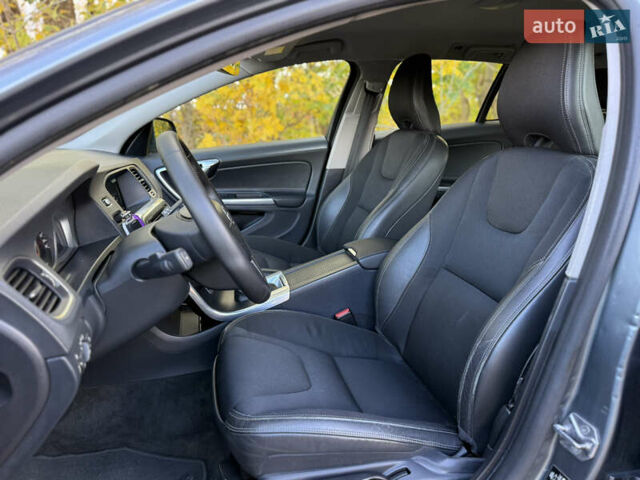 Сірий Вольво B60, об'ємом двигуна 1.97 л та пробігом 211 тис. км за 15700 $, фото 15 на Automoto.ua