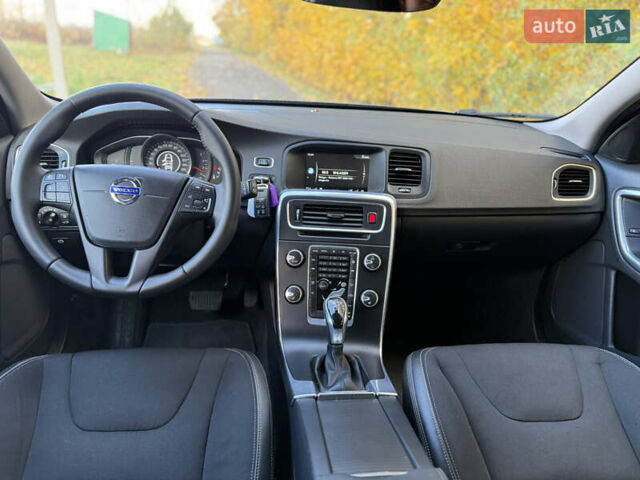 Сірий Вольво B60, об'ємом двигуна 1.97 л та пробігом 211 тис. км за 15700 $, фото 19 на Automoto.ua