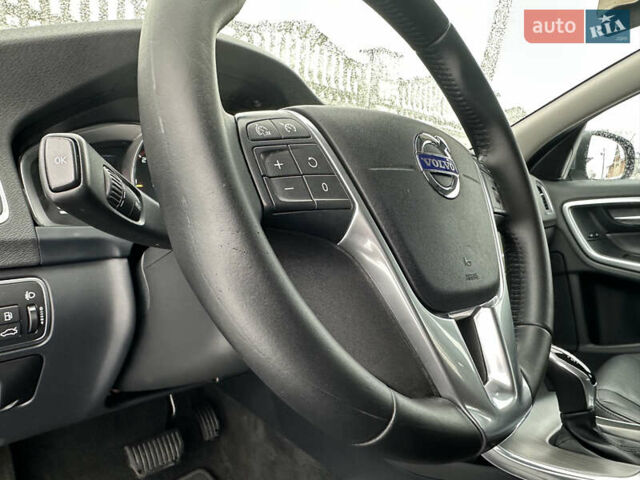 Серый Вольво B60, объемом двигателя 1.99 л и пробегом 241 тыс. км за 14400 $, фото 65 на Automoto.ua