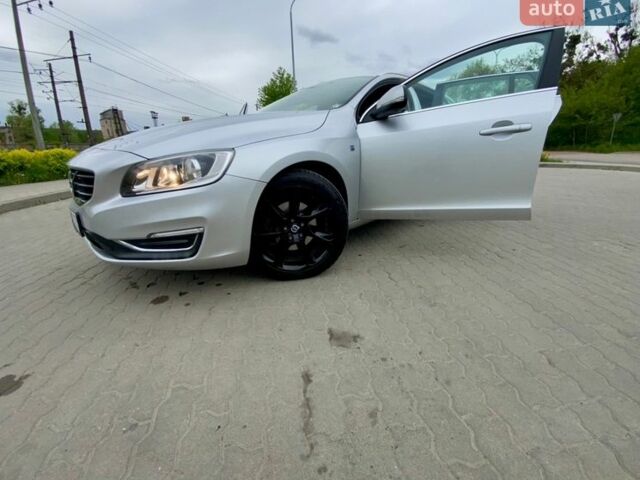 Сірий Вольво B60, об'ємом двигуна 1.97 л та пробігом 218 тис. км за 11555 $, фото 6 на Automoto.ua