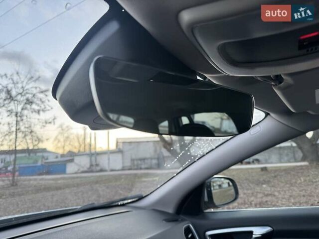 Серый Вольво B60, объемом двигателя 1.97 л и пробегом 225 тыс. км за 14900 $, фото 56 на Automoto.ua