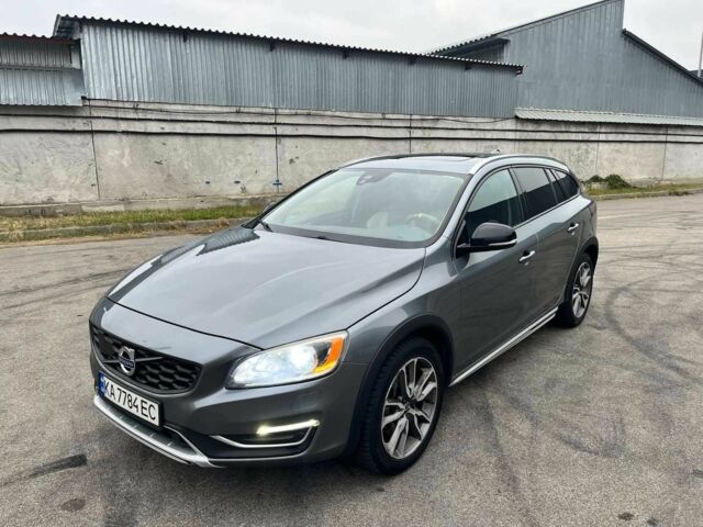 Серый Вольво B60, объемом двигателя 2 л и пробегом 230 тыс. км за 14500 $, фото 2 на Automoto.ua