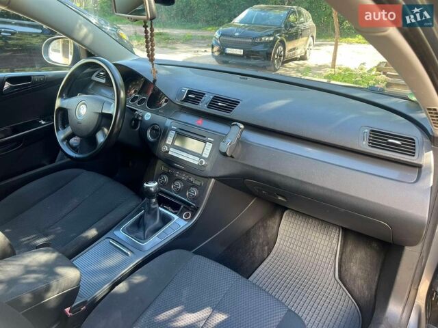 Сірий Вольво B60, об'ємом двигуна 2 л та пробігом 236 тис. км за 16248 $, фото 14 на Automoto.ua