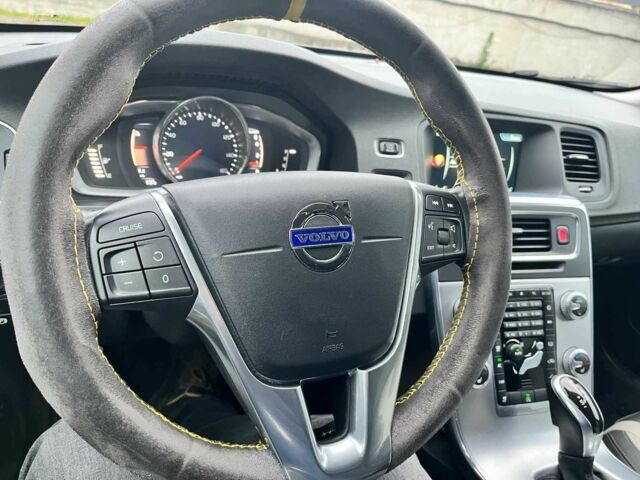 Серый Вольво B60, объемом двигателя 2 л и пробегом 230 тыс. км за 14500 $, фото 13 на Automoto.ua