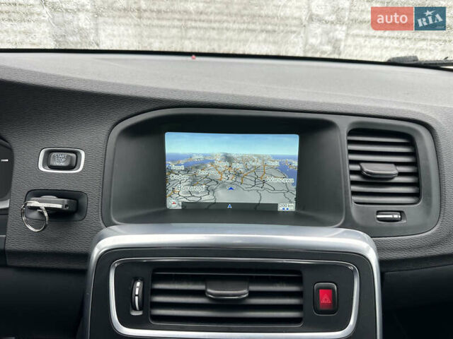 Серый Вольво B60, объемом двигателя 1.99 л и пробегом 241 тыс. км за 14400 $, фото 109 на Automoto.ua