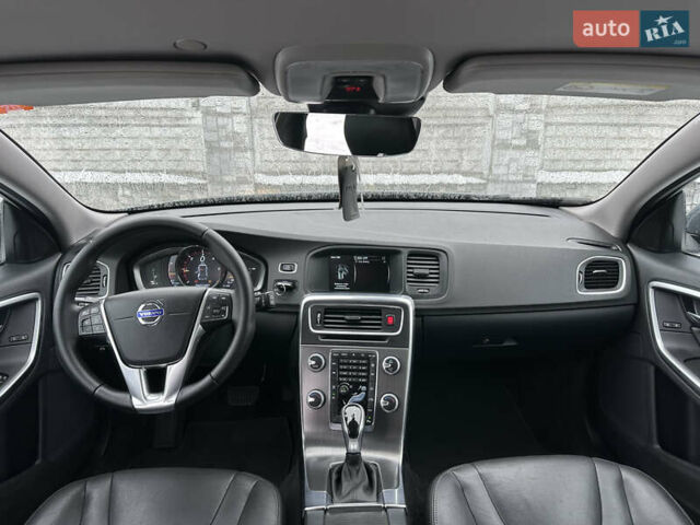 Серый Вольво B60, объемом двигателя 1.99 л и пробегом 241 тыс. км за 14400 $, фото 79 на Automoto.ua